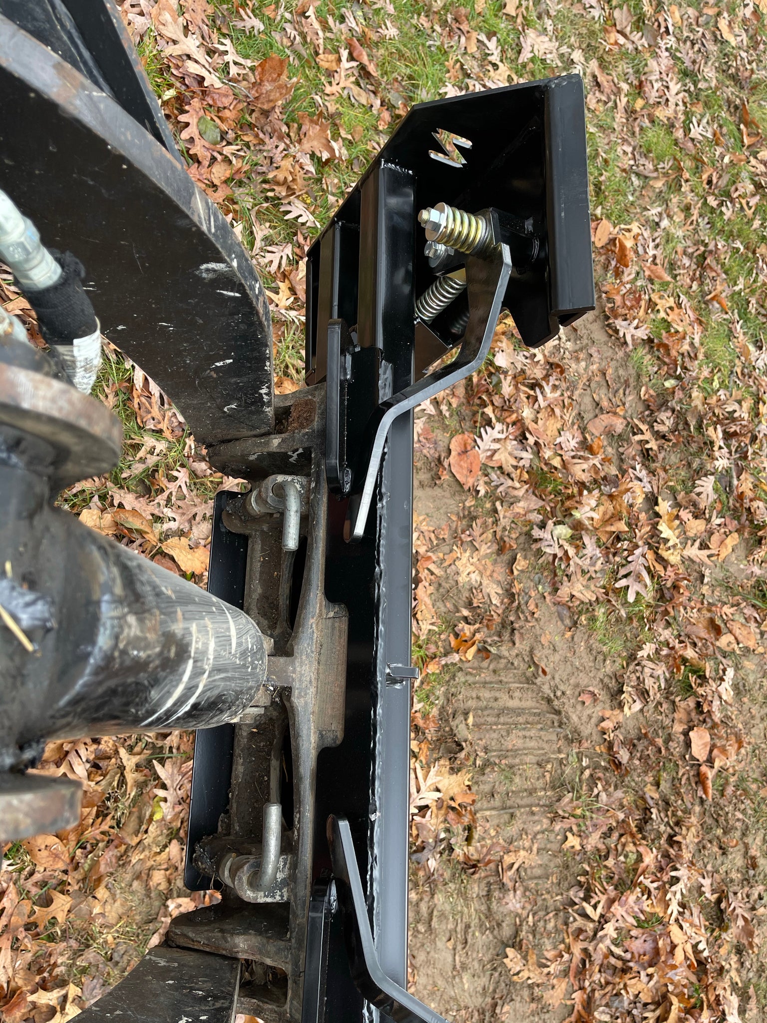 Toro Style Mount to Full Size Quick Tach Adapter